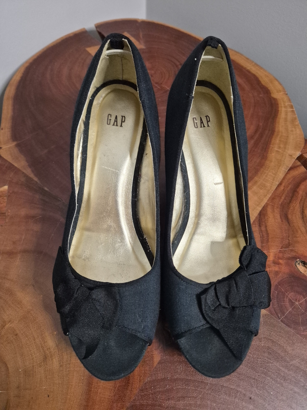 GAP Peep Toe Ribbon Bow Wedge Platform Heels Black - 8